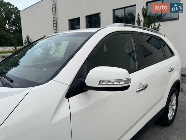 Белый Киа Соренто, объемом двигателя 2.2 л и пробегом 160 тыс. км за 11900 $, фото 6 на Automoto.ua