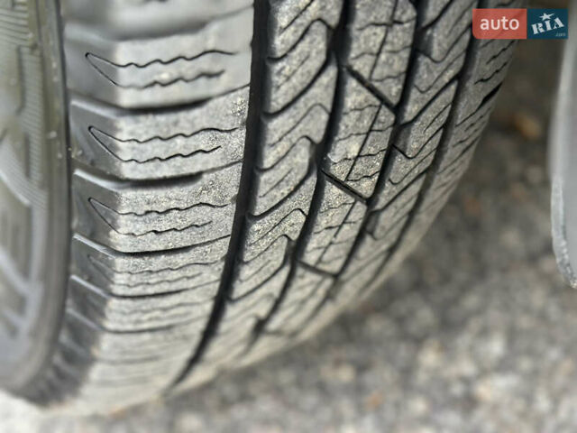 Белый Киа Соренто, объемом двигателя 2.2 л и пробегом 219 тыс. км за 12250 $, фото 17 на Automoto.ua