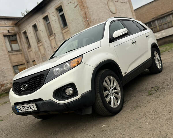 Белый Киа Соренто, объемом двигателя 2.4 л и пробегом 230 тыс. км за 11500 $, фото 2 на Automoto.ua