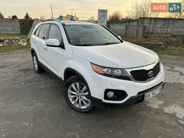 Белый Киа Соренто, объемом двигателя 2.2 л и пробегом 230 тыс. км за 12300 $, фото 1 на Automoto.ua