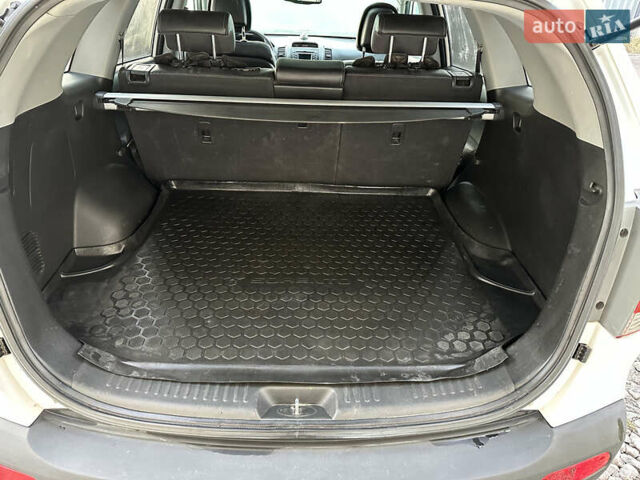Белый Киа Соренто, объемом двигателя 2.2 л и пробегом 230 тыс. км за 12300 $, фото 10 на Automoto.ua