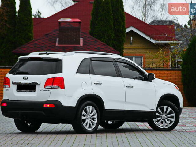 Белый Киа Соренто, объемом двигателя 2.2 л и пробегом 135 тыс. км за 12250 $, фото 6 на Automoto.ua