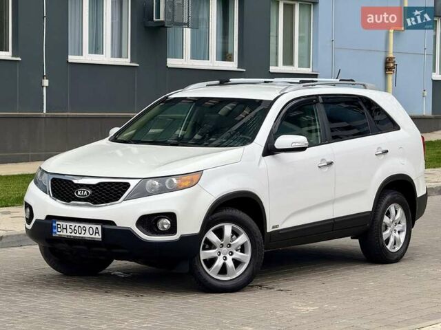 Белый Киа Соренто, объемом двигателя 2.4 л и пробегом 331 тыс. км за 9999 $, фото 8 на Automoto.ua