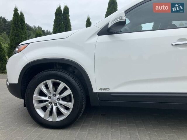 Белый Киа Соренто, объемом двигателя 2.2 л и пробегом 228 тыс. км за 12900 $, фото 4 на Automoto.ua