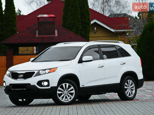 Белый Киа Соренто, объемом двигателя 2.2 л и пробегом 135 тыс. км за 12250 $, фото 5 на Automoto.ua