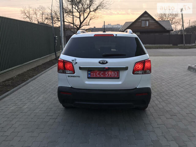 Белый Киа Соренто, объемом двигателя 2.4 л и пробегом 200 тыс. км за 10399 $, фото 17 на Automoto.ua
