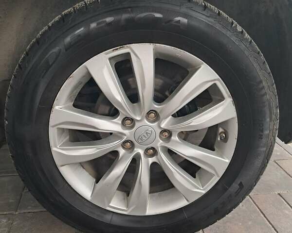 Белый Киа Соренто, объемом двигателя 2.2 л и пробегом 230 тыс. км за 12300 $, фото 21 на Automoto.ua