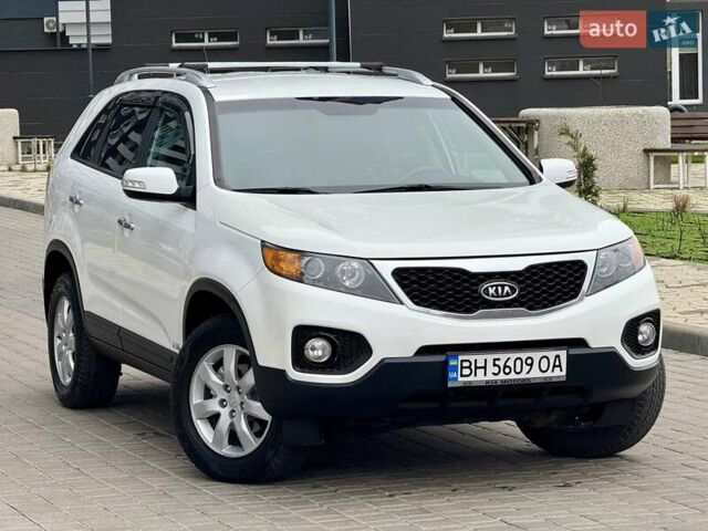 Белый Киа Соренто, объемом двигателя 2.4 л и пробегом 331 тыс. км за 9999 $, фото 19 на Automoto.ua