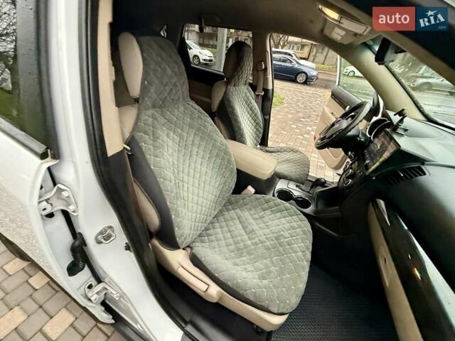 Білий Кіа Соренто, об'ємом двигуна 2.4 л та пробігом 327 тис. км за 9999 $, фото 43 на Automoto.ua