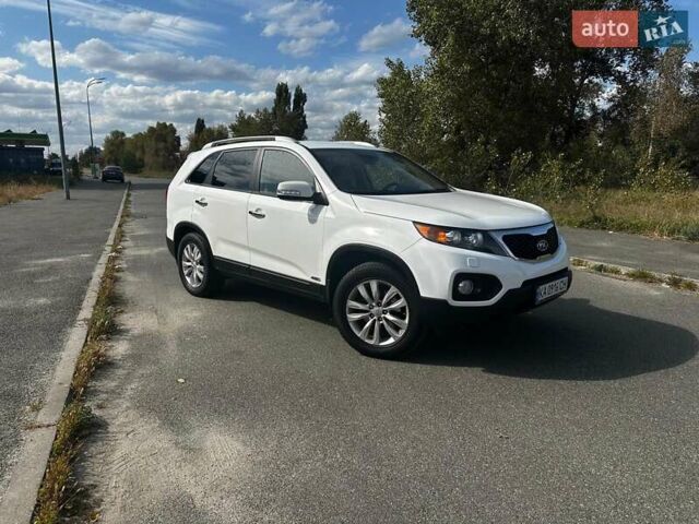 Білий Кіа Соренто, об'ємом двигуна 2.36 л та пробігом 162 тис. км за 15000 $, фото 6 на Automoto.ua