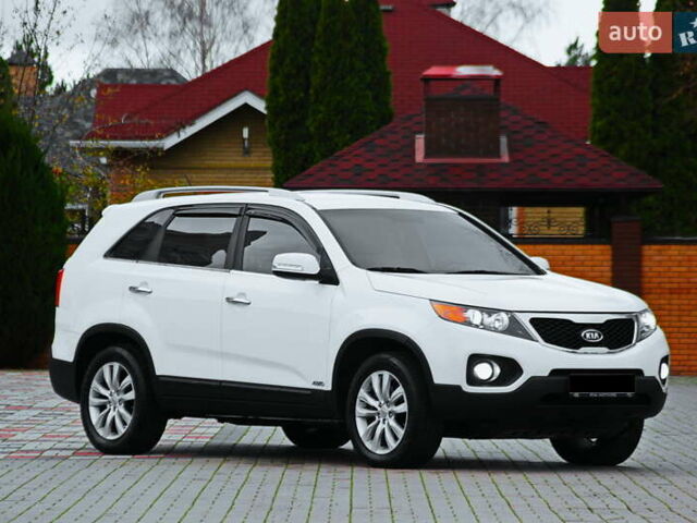 Белый Киа Соренто, объемом двигателя 2.2 л и пробегом 135 тыс. км за 12250 $, фото 2 на Automoto.ua