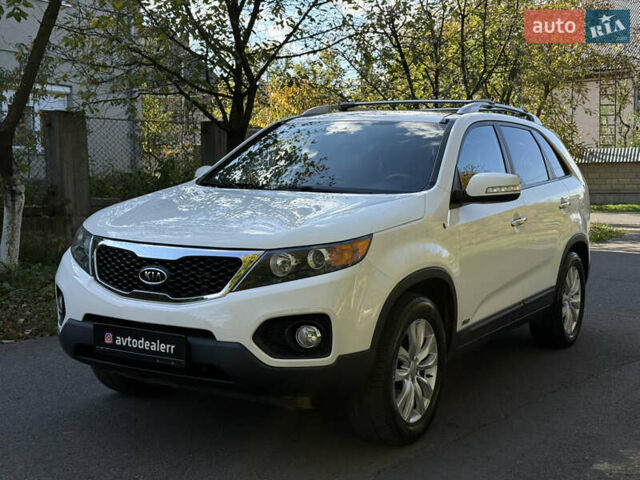 Белый Киа Соренто, объемом двигателя 2.2 л и пробегом 197 тыс. км за 13200 $, фото 5 на Automoto.ua