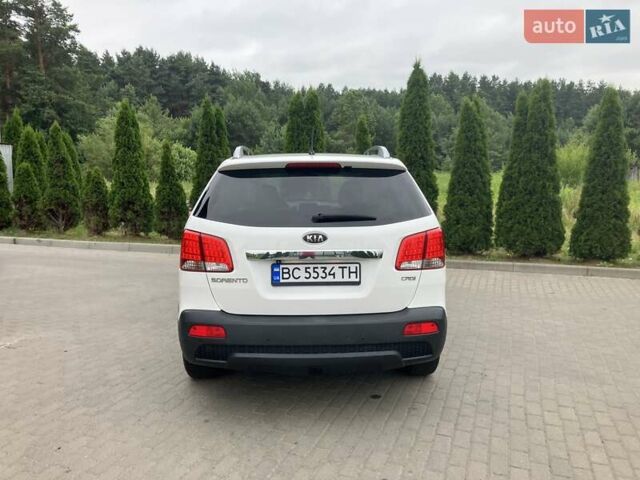 Белый Киа Соренто, объемом двигателя 2.2 л и пробегом 228 тыс. км за 12900 $, фото 8 на Automoto.ua
