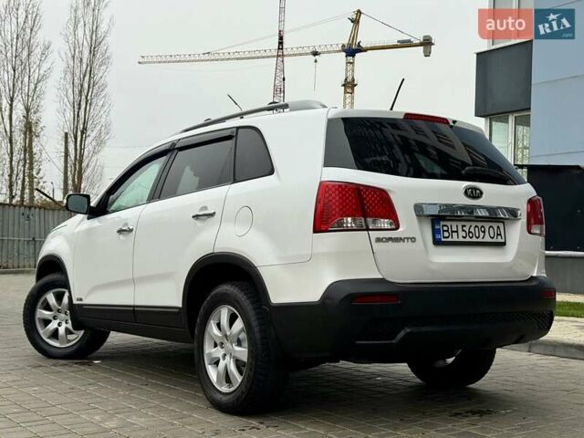 Белый Киа Соренто, объемом двигателя 2.4 л и пробегом 331 тыс. км за 9999 $, фото 23 на Automoto.ua