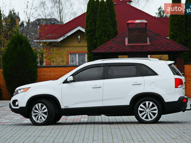 Белый Киа Соренто, объемом двигателя 2.2 л и пробегом 135 тыс. км за 12250 $, фото 4 на Automoto.ua
