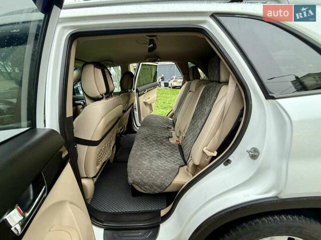 Білий Кіа Соренто, об'ємом двигуна 2.4 л та пробігом 327 тис. км за 9999 $, фото 50 на Automoto.ua