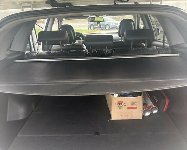 Белый Киа Соренто, объемом двигателя 2.2 л и пробегом 204 тыс. км за 12200 $, фото 7 на Automoto.ua