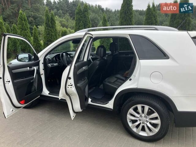 Белый Киа Соренто, объемом двигателя 2.2 л и пробегом 228 тыс. км за 12900 $, фото 15 на Automoto.ua