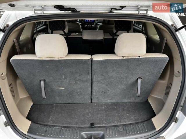 Белый Киа Соренто, объемом двигателя 2.4 л и пробегом 300 тыс. км за 10300 $, фото 15 на Automoto.ua