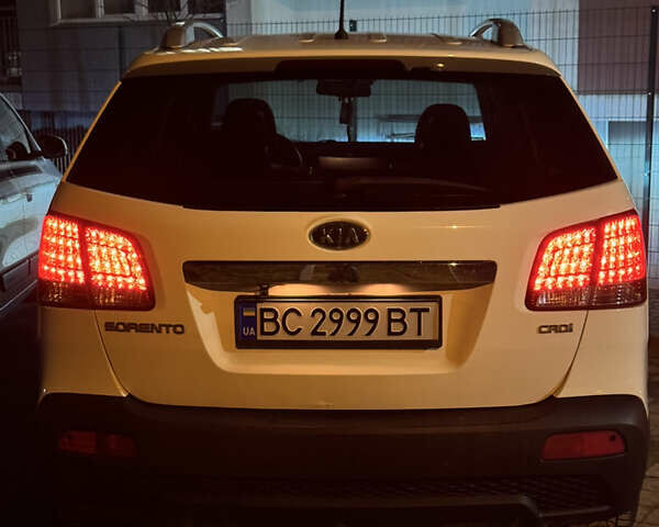 Білий Кіа Соренто, об'ємом двигуна 2.2 л та пробігом 240 тис. км за 12999 $, фото 2 на Automoto.ua