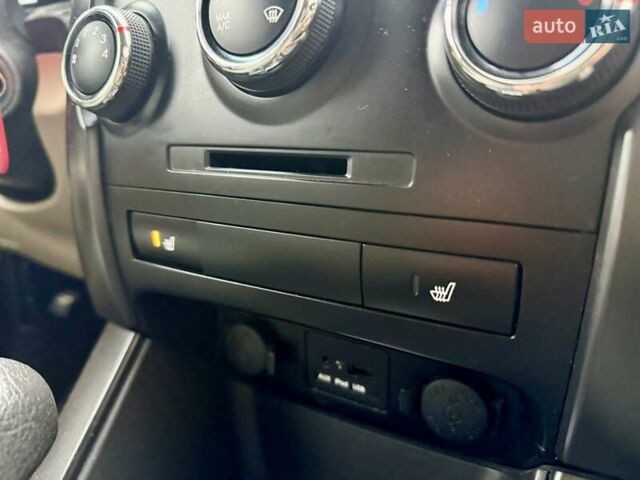 Белый Киа Соренто, объемом двигателя 2.4 л и пробегом 331 тыс. км за 9999 $, фото 45 на Automoto.ua