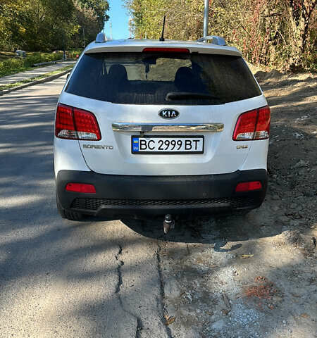 Білий Кіа Соренто, об'ємом двигуна 2.2 л та пробігом 240 тис. км за 12999 $, фото 5 на Automoto.ua