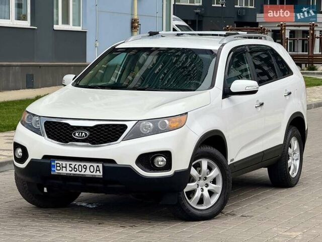 Белый Киа Соренто, объемом двигателя 2.4 л и пробегом 331 тыс. км за 9999 $, фото 16 на Automoto.ua