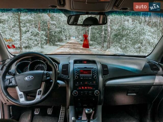 Белый Киа Соренто, объемом двигателя 2.2 л и пробегом 230 тыс. км за 12700 $, фото 14 на Automoto.ua