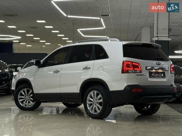 Белый Киа Соренто, объемом двигателя 2.2 л и пробегом 178 тыс. км за 14999 $, фото 2 на Automoto.ua