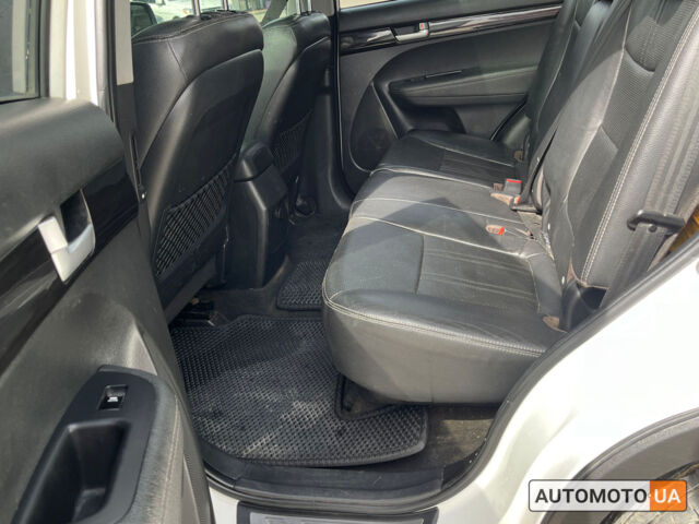 Белый Киа Соренто, объемом двигателя 2.2 л и пробегом 234 тыс. км за 14990 $, фото 25 на Automoto.ua