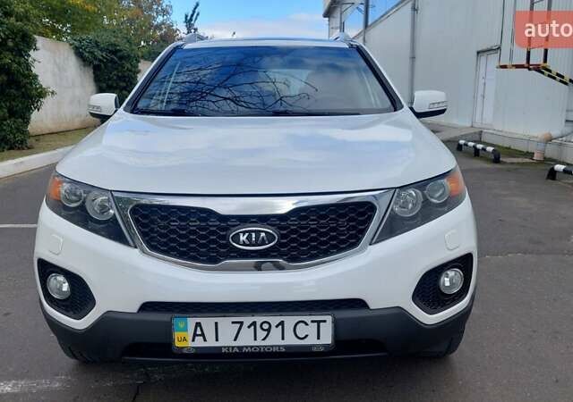 Белый Киа Соренто, объемом двигателя 2.4 л и пробегом 179 тыс. км за 12900 $, фото 7 на Automoto.ua