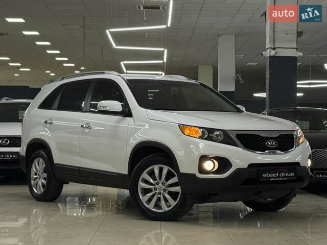 Белый Киа Соренто, объемом двигателя 2.2 л и пробегом 178 тыс. км за 14999 $, фото 6 на Automoto.ua