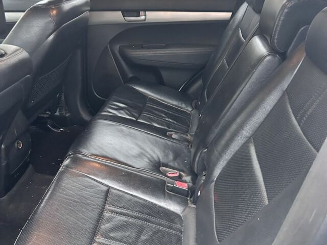 Белый Киа Соренто, объемом двигателя 2.2 л и пробегом 110 тыс. км за 4800 $, фото 7 на Automoto.ua