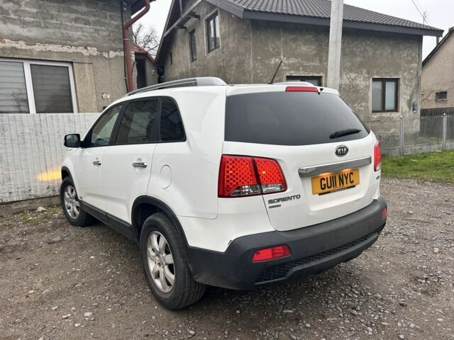 Белый Киа Соренто, объемом двигателя 2.2 л и пробегом 110 тыс. км за 4800 $, фото 2 на Automoto.ua