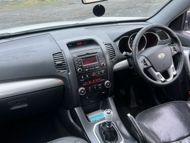 Білий Кіа Соренто, об'ємом двигуна 2.2 л та пробігом 170 тис. км за 4250 $, фото 10 на Automoto.ua