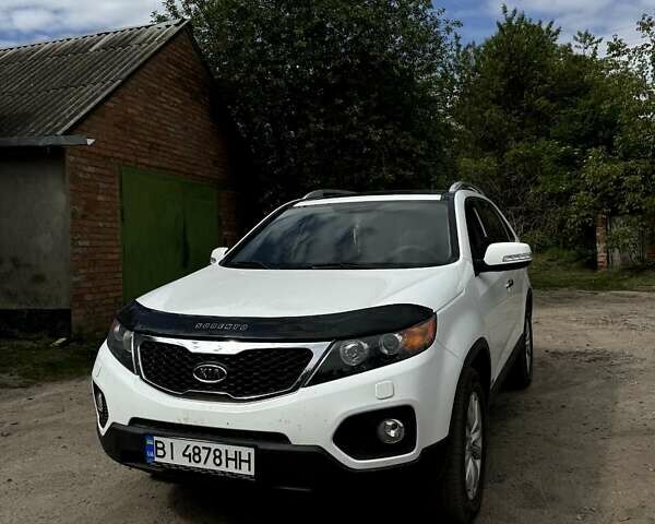 Белый Киа Соренто, объемом двигателя 2.2 л и пробегом 233 тыс. км за 13700 $, фото 1 на Automoto.ua