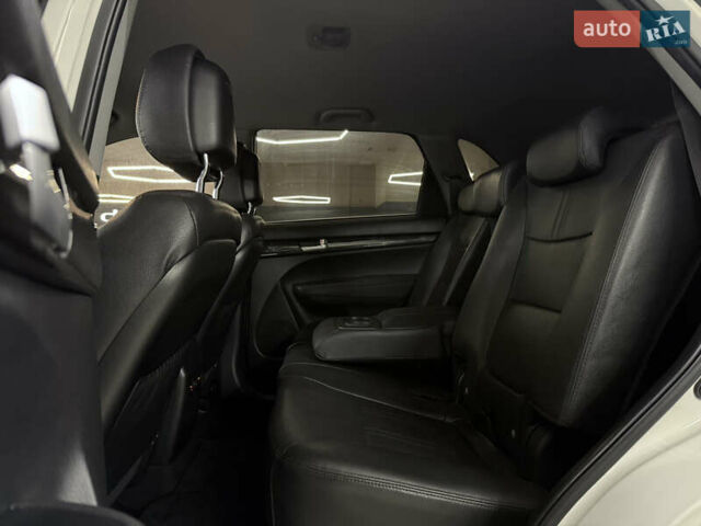 Белый Киа Соренто, объемом двигателя 2.2 л и пробегом 178 тыс. км за 14999 $, фото 9 на Automoto.ua