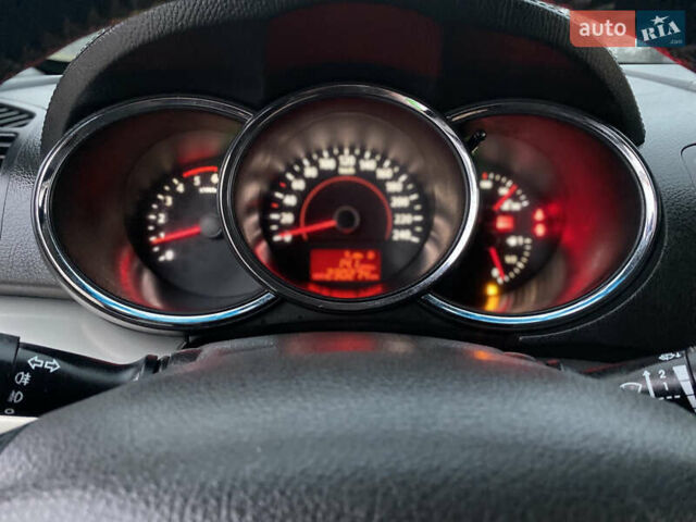 Белый Киа Соренто, объемом двигателя 2.2 л и пробегом 240 тыс. км за 10777 $, фото 17 на Automoto.ua