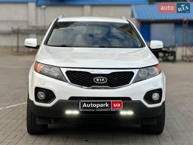 Киа Соренто 2011 в Одессе на Automoto.ua Белый Киа Соренто, объемом двигателя 2.2 л и пробегом 242 тыс. км за 14490 $, фото 1 на Automoto.ua