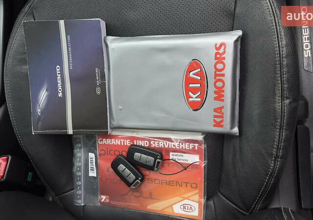 Білий Кіа Соренто, об'ємом двигуна 2.2 л та пробігом 225 тис. км за 14900 $, фото 25 на Automoto.ua