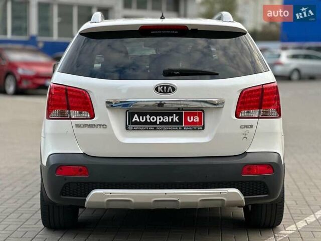 Киа Соренто 2011 в Одессе на Automoto.ua Белый Киа Соренто, объемом двигателя 2.2 л и пробегом 242 тыс. км за 14490 $, фото 5 на Automoto.ua