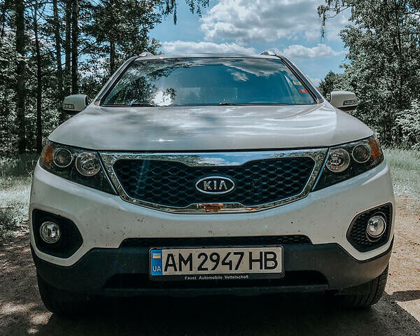Белый Киа Соренто, объемом двигателя 2.2 л и пробегом 230 тыс. км за 12700 $, фото 1 на Automoto.ua