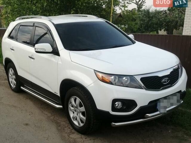 Белый Киа Соренто, объемом двигателя 2.4 л и пробегом 167 тыс. км за 12200 $, фото 3 на Automoto.ua
