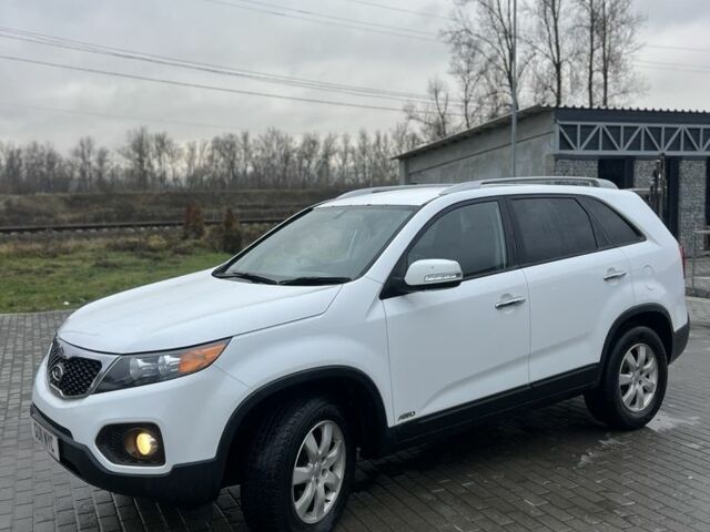 Білий Кіа Соренто, об'ємом двигуна 2.2 л та пробігом 170 тис. км за 4250 $, фото 1 на Automoto.ua