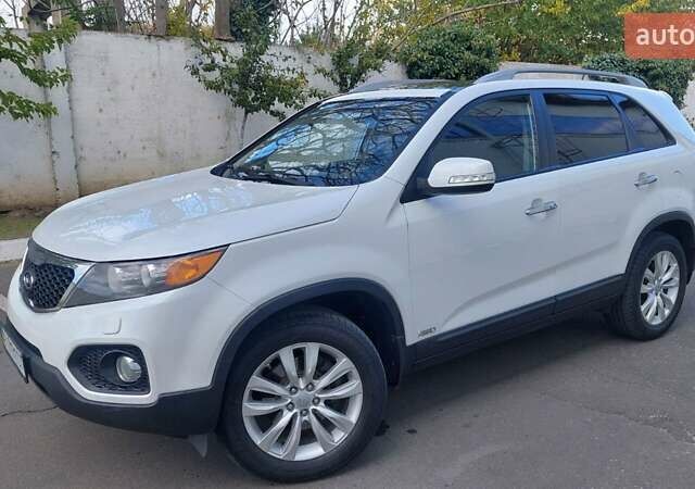 Белый Киа Соренто, объемом двигателя 2.4 л и пробегом 179 тыс. км за 12900 $, фото 2 на Automoto.ua