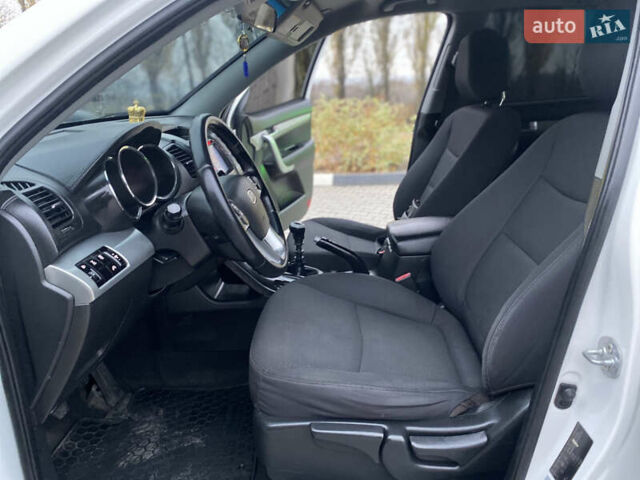 Белый Киа Соренто, объемом двигателя 2.2 л и пробегом 240 тыс. км за 10777 $, фото 39 на Automoto.ua