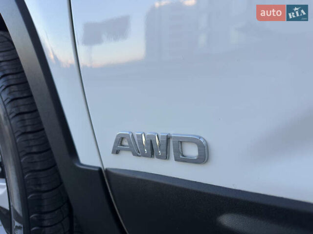 Белый Киа Соренто, объемом двигателя 2.2 л и пробегом 210 тыс. км за 13899 $, фото 21 на Automoto.ua