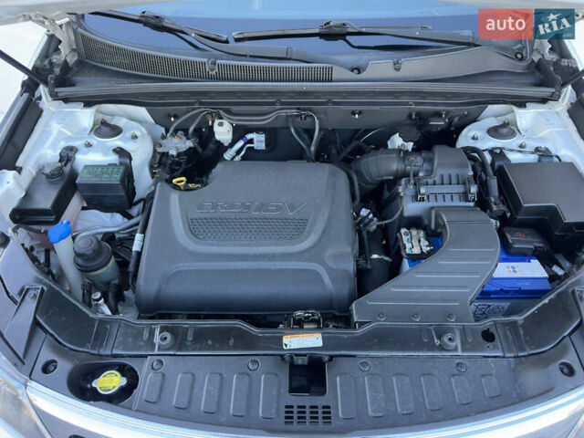 Белый Киа Соренто, объемом двигателя 2.2 л и пробегом 210 тыс. км за 13899 $, фото 38 на Automoto.ua