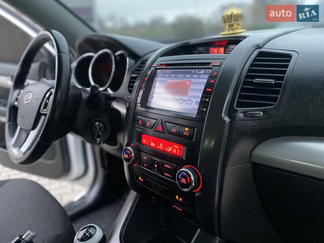 Белый Киа Соренто, объемом двигателя 2.2 л и пробегом 240 тыс. км за 10777 $, фото 36 на Automoto.ua