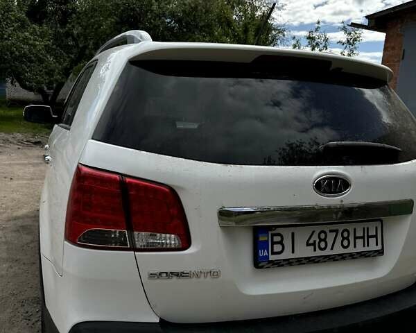 Белый Киа Соренто, объемом двигателя 2.2 л и пробегом 233 тыс. км за 13700 $, фото 3 на Automoto.ua
